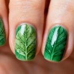 easy green leafy nailart